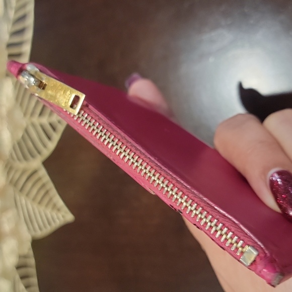 Authentic YSL wallet - Picture 5 of 9